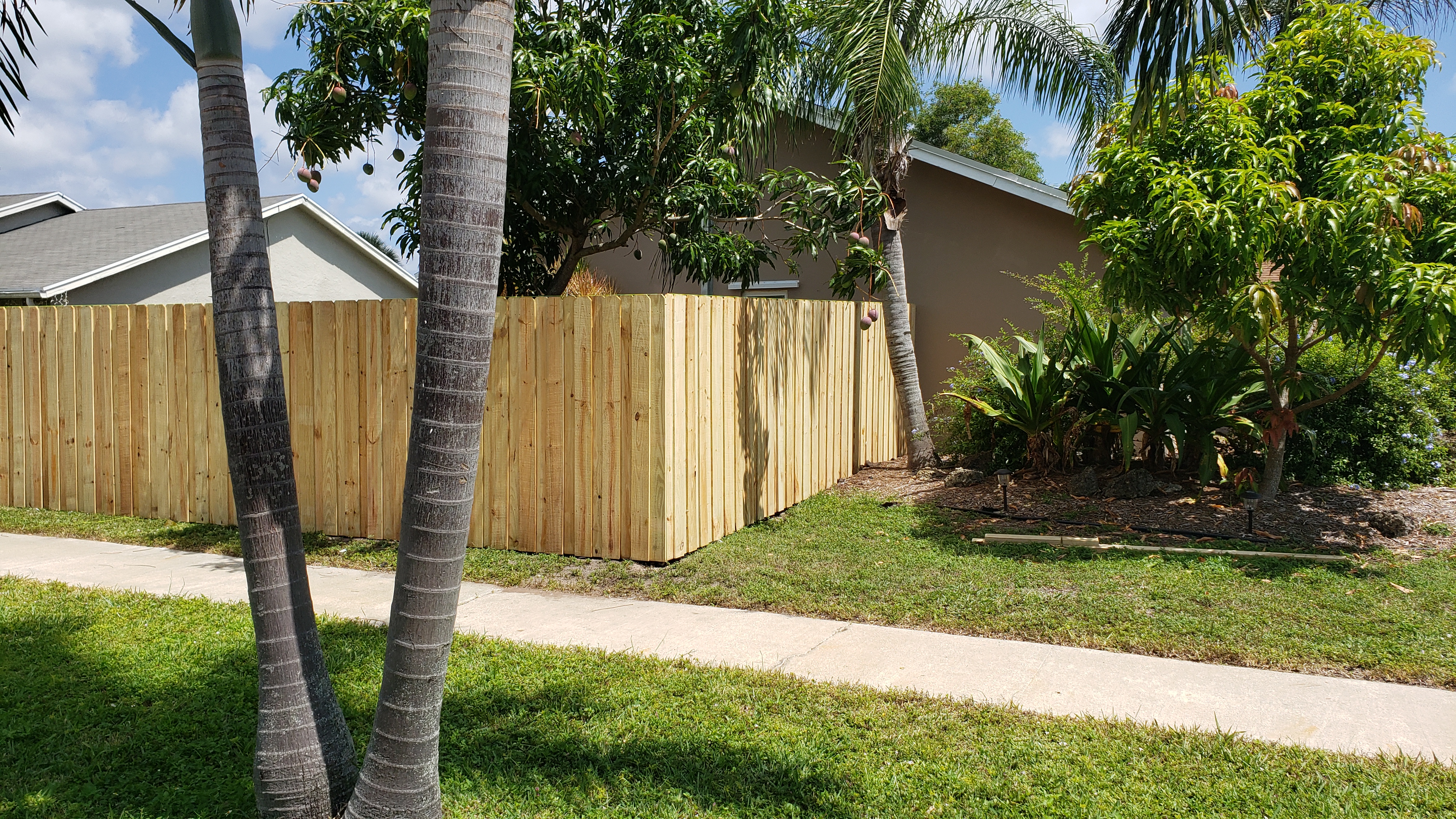 Coconut Creek Fence Commerical